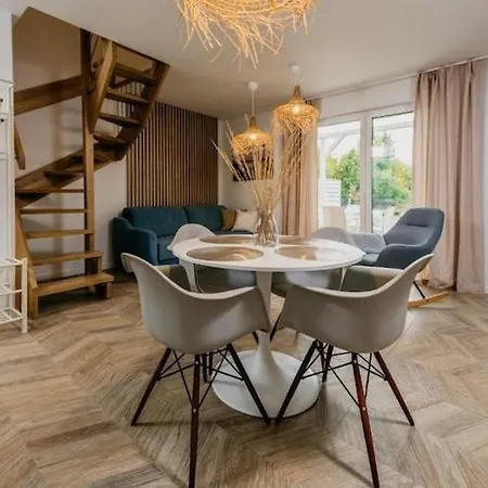 Дом отдыха Chic Retreat With Sauna In