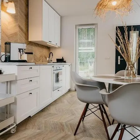 Chic Retreat With Sauna In Копалино