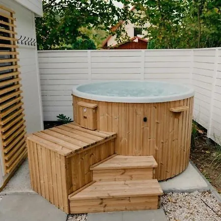 Chic Retreat With Sauna In Копалино
